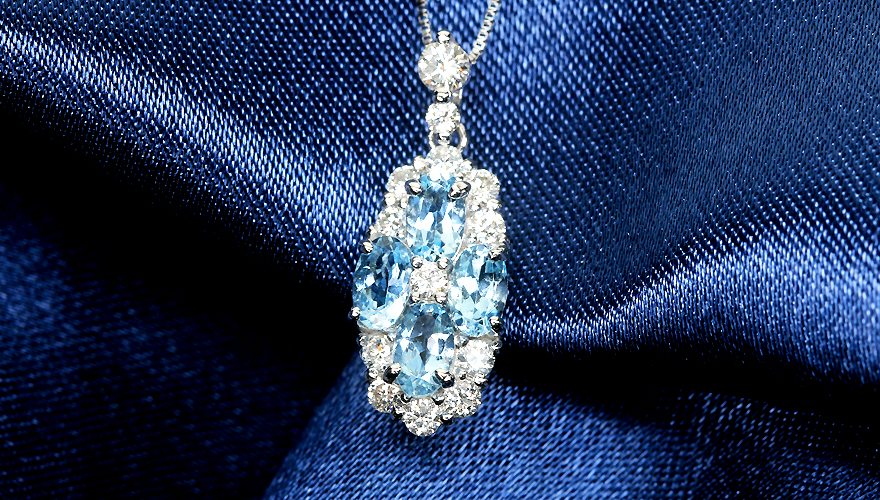 アクアマリン ローズカットダイヤモンドのアンティークネックレス プラチナ製