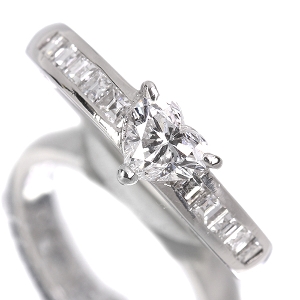 ����477�񒊑I�̔����n�[�g�V�F�C�v�_�C�������h ��0.7ct �_�C�������h 0.4ct �v���`�i �����O(�w��)�y�i���ۏ؏�/��Ίӕʏ��z�y�������:2026/4/21�܂�/���r���[�K�{/���I�l��1���l�z