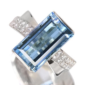 ����498�񒊑I�̔����T���^�}���A�A�N�A�}���� 5.6ct �_�C�������h 0.3ct �v���`�i �����O(�w��)�y�i���ۏ؏�/NGL��Ίӕʏ��z�y�������:10/20�܂�/���r���[�K�{/���I�l��1���l�z