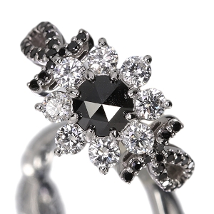 ����500�񒊑I�̔����u���b�N�_�C�������h 0.8ct �_�C�������h 0.6ct �z���C�g�S�[���h�i �����O(�w��)�y�i���ۏ؏�/��Ίӕʏ��z�y�������:11/3�܂�/���r���[�K�{/���I�l��1���l�z